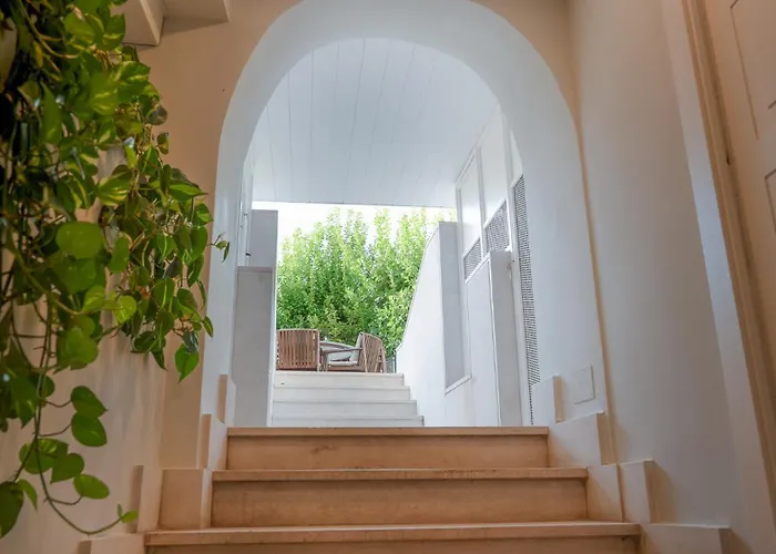 Dimora Botanica Πανσιόν 3*